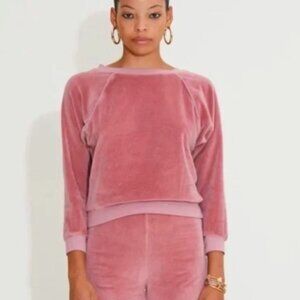 Suzie Kondi The Saba Raglan Top in Velour